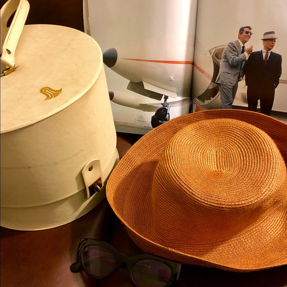 LIZ CLAIBORNE Sun Hat tan/rust color!